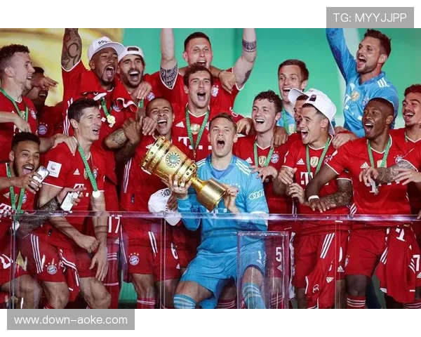 德国杯柏林联合两送乌龙大礼，拜仁惊险过关